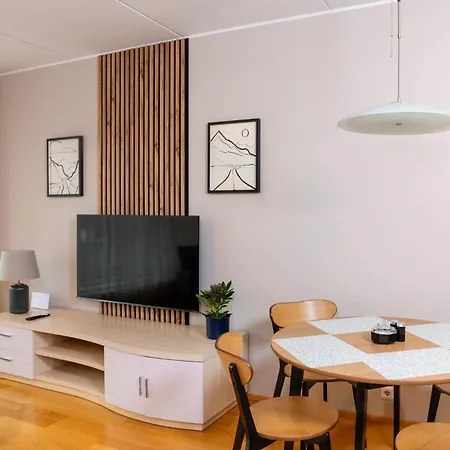 Apartment Cozy And Quiet City Center Flat Plus Free Parking
