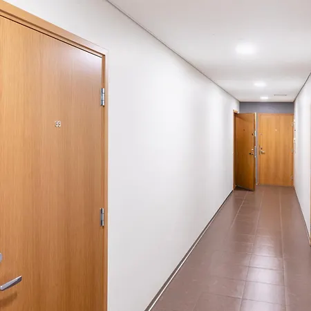 Cozy And Quiet City Center Flat Plus Free Parking Apartment